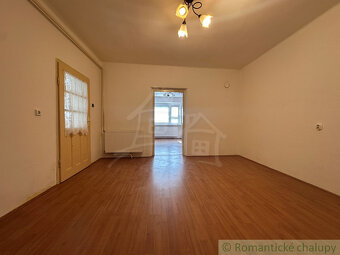 Predaj dlhého vidieckeho domu v Andovciach – pokojná lokal - 8