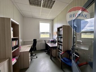 KOZÍ VŔŠOK Výrobný a skladový objekt so strategickou dopravn - 8