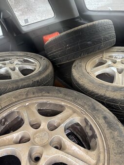 Mitsubishi Outlander 2.4 Benzín 4x4 114KW A/T4 - 8