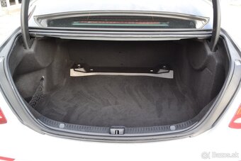 Mercedes-Benz E trieda Sedan 220d 4 MATIC - 8