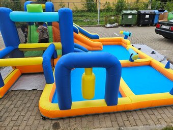 Skákací hrad Zábavné centrum - 8