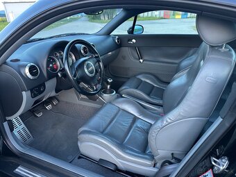 Audi TT 1.8T quattro - 8