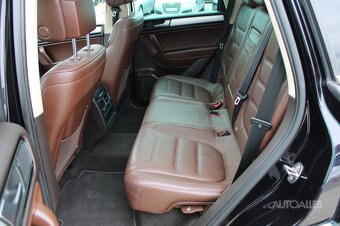 Volkswagen Touareg 3,0 TDi V6 176 kW 4 MOTION - 8