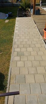 Oprava a pokládka zámkovej dlažby a obrubníkov - 8