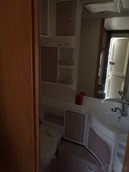 Predám karavan HOBBY ELLEBI,ITA . - 8