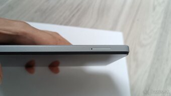 Lenovo Tab M8 (4th Gen) - 8