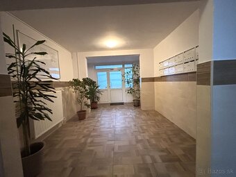 PREDAJ, SLNEČNÝ 2 IZBOVÝ BYT POPRAD - 8