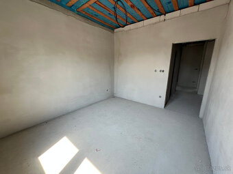 Na Predaj Rodinný dom - Veľký Lapáš - 8