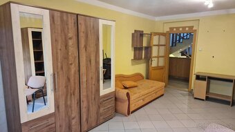 Stôl x20 rozpredám ubytovacie zariadenie - 8