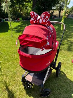 Vanicka a vajicko by Jeremy Scott - 8