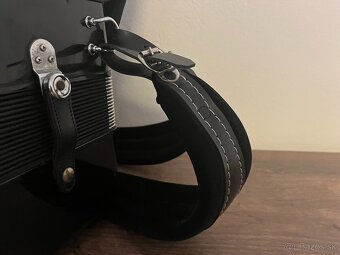 Line 6,Roland,Sennheiser,Bose - 8