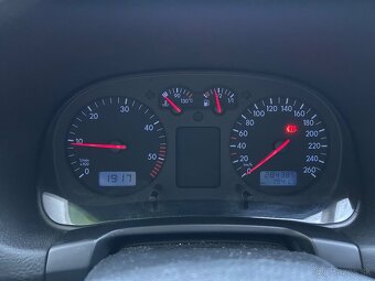 Volkswagen Golf 4 1J 1.9 TDI 74 kW 2002 - 8