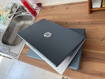 /15.6"/HP Notebook/4GB RAM DDR5/128GB NVMe SSD/Intel HD 2GB - 8