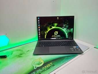 🎮💻 Medion® Akoya® - Herný AI notebook s Intel® Ultra 5 - 8