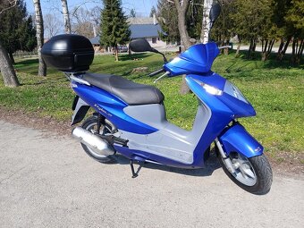 Honda Dylan 125 - 8