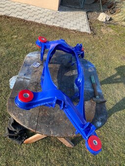 Mercedes w124 om606 superturbo - 8