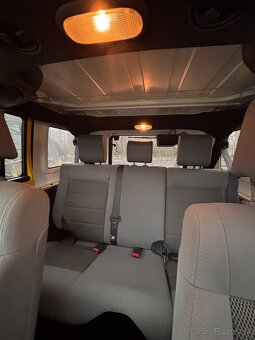 Predám Jeep Wrangler Rubicon 2,8crd rv.2008 - 8