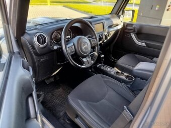 Jeep Wrangler 2.8 CRD Sahara A/T - 8