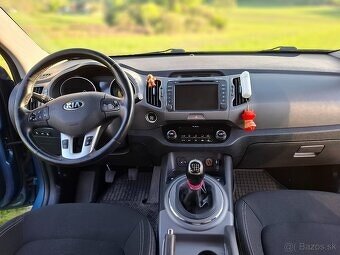KIA SPORTAGE 2.0 CRDI 4WD - 8
