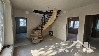 Predaj rodinného domu s garážou vo Zvolene - mestská časť Mô - 8