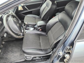 Peugeot 407 SW - 8