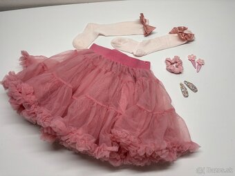 Krásna suknička s doplnkami - 8