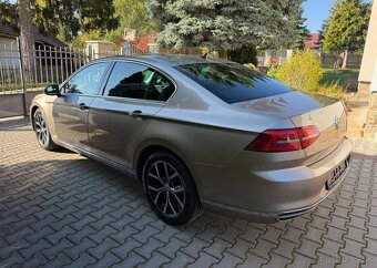 Volkswagen Passat 2,0 BiTDI 4x4 Highline Top sta nafta - 8