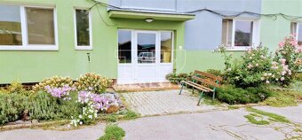 Na PREDAJ  slnečný 2izbový byt /64m2/ v Trebeľovciach. - 8