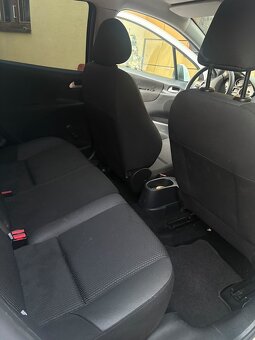 Peugeot 207 - 8