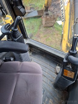 NEW HOLLAND B115 - 8