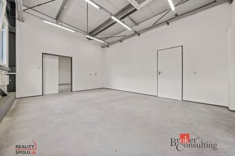 NA PREDAJ 3 v 1 - výrobná hala, sklad alebo aj sídlo firmy - 8
