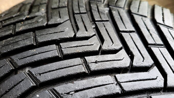alu R17 5x108, senzory, zimné pneu 215/65, Peugeot - 8