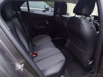 Peugeot 2008 1,2 ,benzin 130ps r.v 2021 - 8