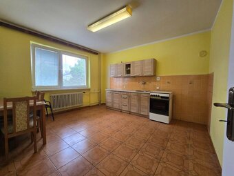Veľký 6 izbový rodinný dom - Rakoľuby - 8