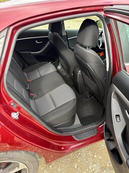 Hyundai i30 FAMILY - 8