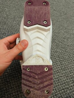 Dievčenský lyžiarsky set : lyže 110, lyžiarky 22-22,5 - 8