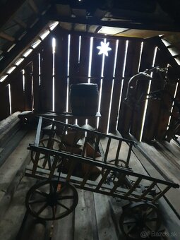 Predam maly dreveny voz rebrináčik. - 8