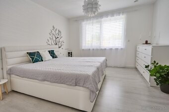 Exkluzívne iba v APEX reality 5i. RD s bazénom v Trnave - 8