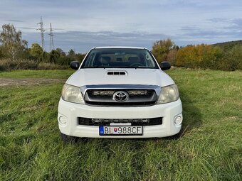 Toyota Hilux 2.5 D-4D M/T - 8