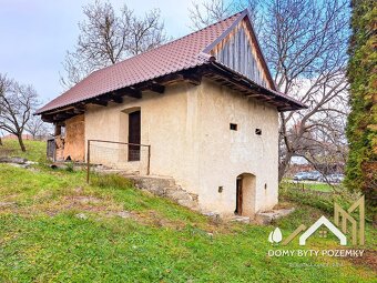 Rodinný dom s veľkorysým pozemkom v obci Horný Badín - 8