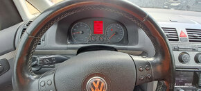 Predám Volkswagen Touran 1.4 TSI freestyle. - 8