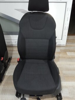 Predám sedačky škoda Octavia 3 - 8