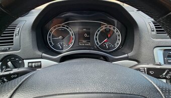 Škoda Octavia Combi 2.0 TDI CR DPF RS - 8