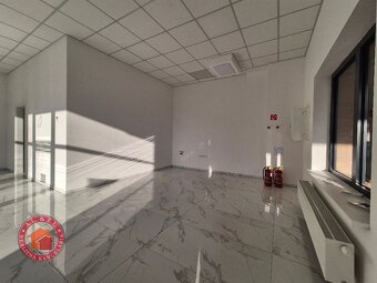 Krásny 66 m2 OBCHODNÝ PRIESTOR V SENCI - CENTRUM, NÁMESTIE 1 - 8