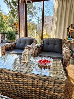 Predám krásnu ratanovú sedaciu súpravu - 8