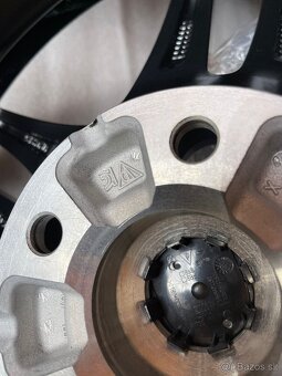 ORIG.PORSCHE MACAN TURBO R20 NOVE DISKY - 8