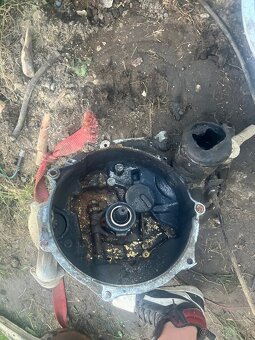Motor a prevodovka - 8