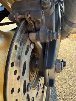 Yamaha fz08 - 8