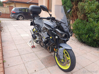 Yamaha MT10 - 8
