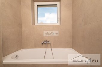 Krásny 2-izbový byt s predzáhradkou 73 m2 a parkovaním v... - 8